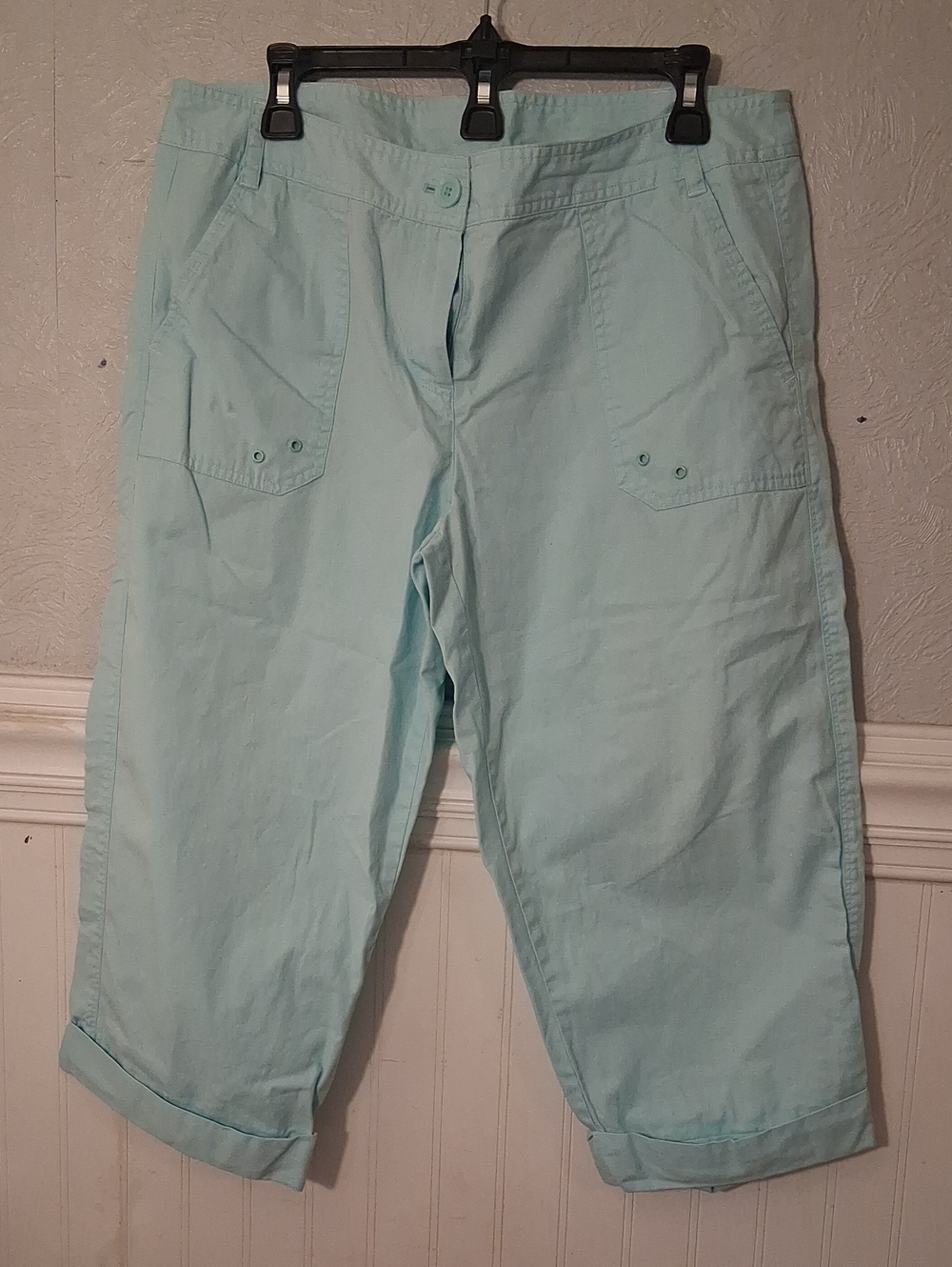 Liz&Me Light Aqua Women's Casual Capri